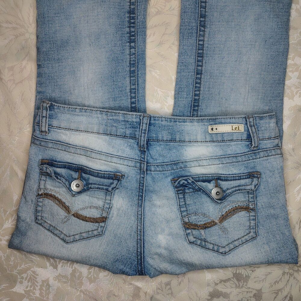 Lei Womens 7 Y2K Ashley Lowrise Boot Stretch Distressed Faded Lightwash Jeans